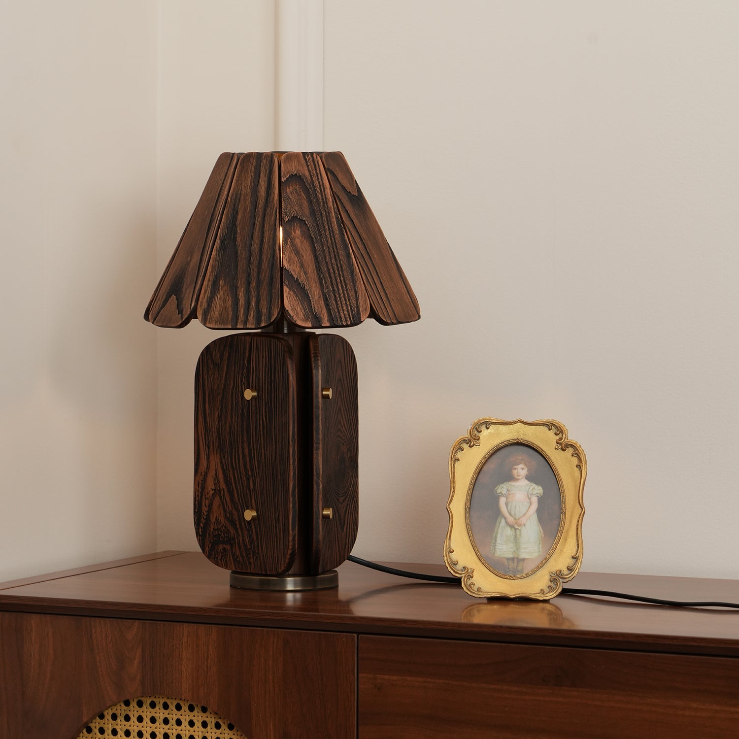 Kubec Table Lamp