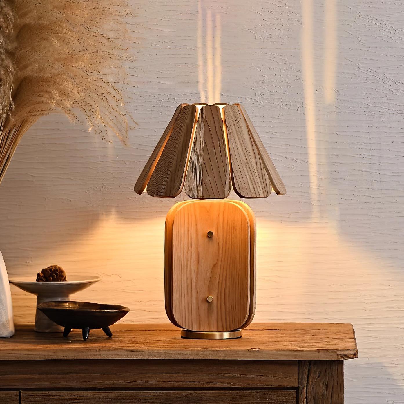Kubec Table Lamp