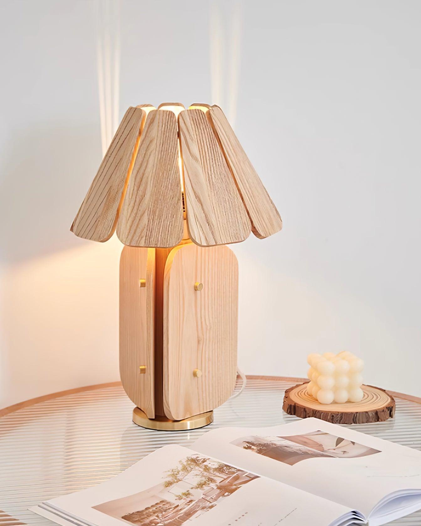 Kubec Table Lamp