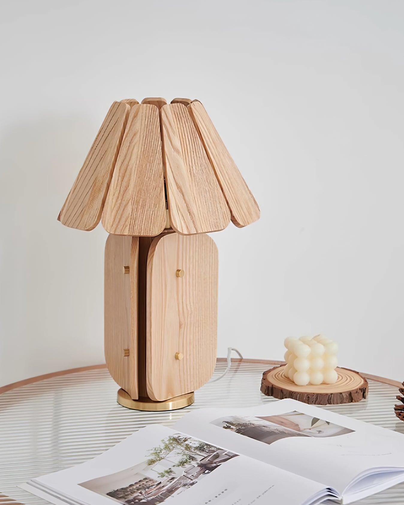 Kubec Table Lamp