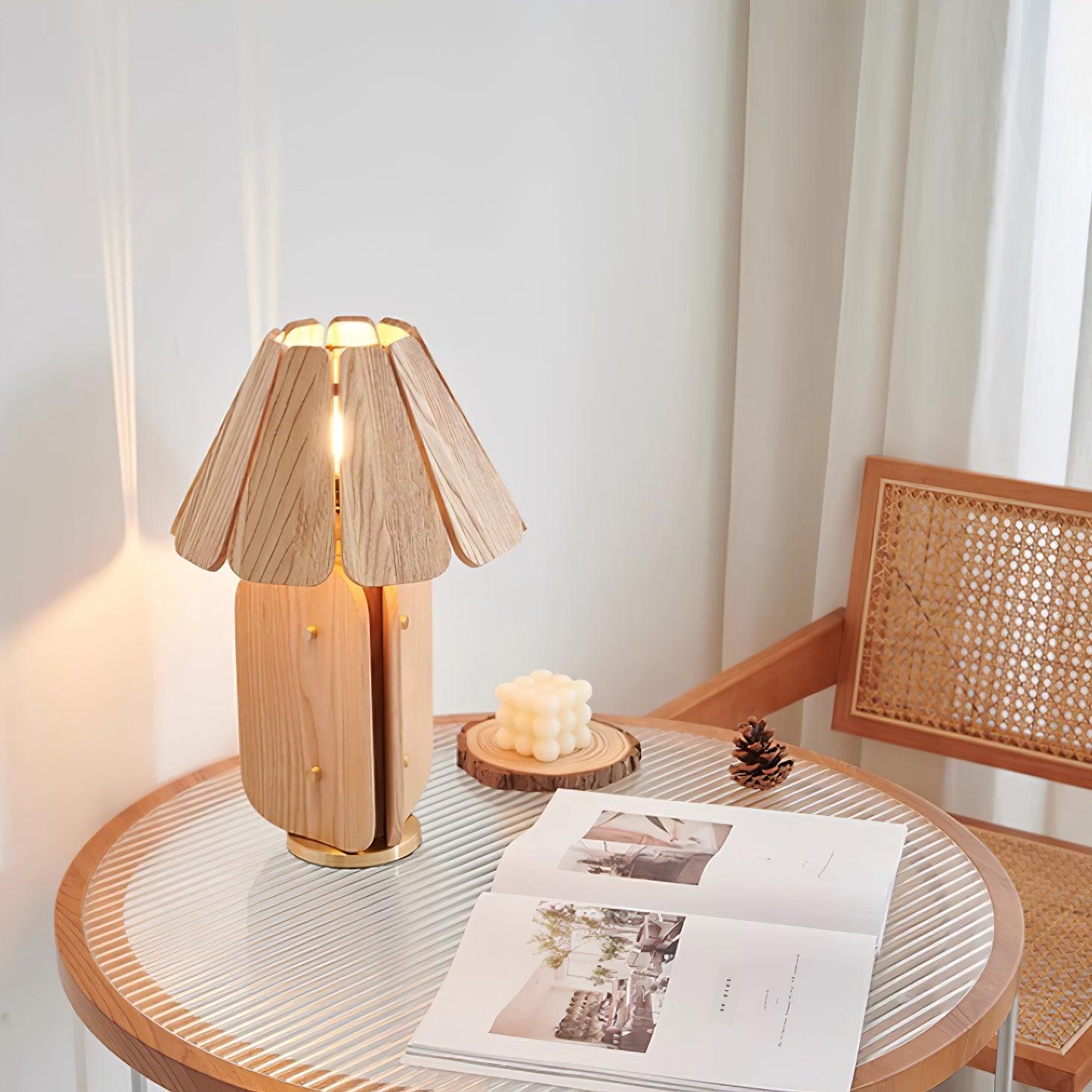 Kubec Table Lamp