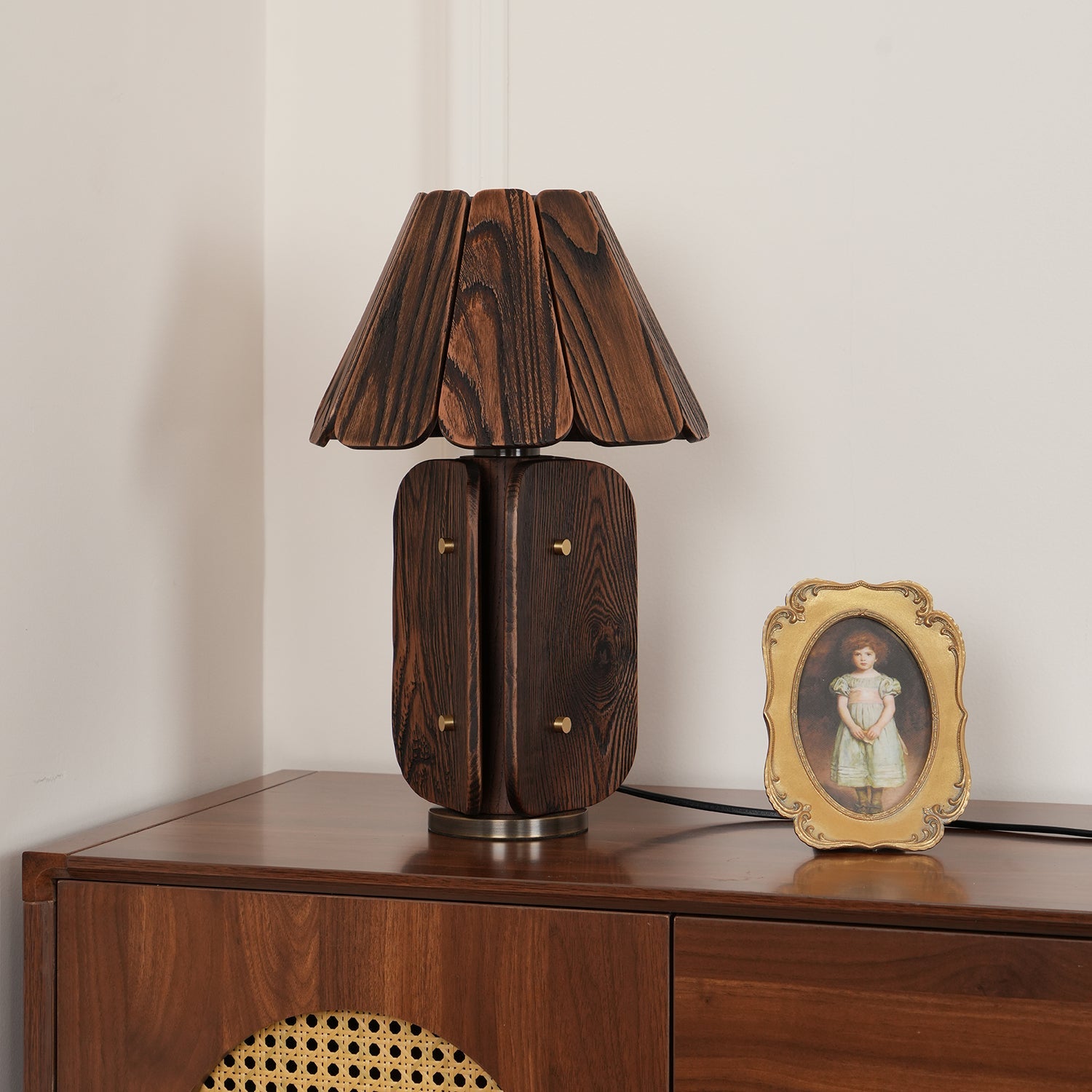 Kubec Table Lamp