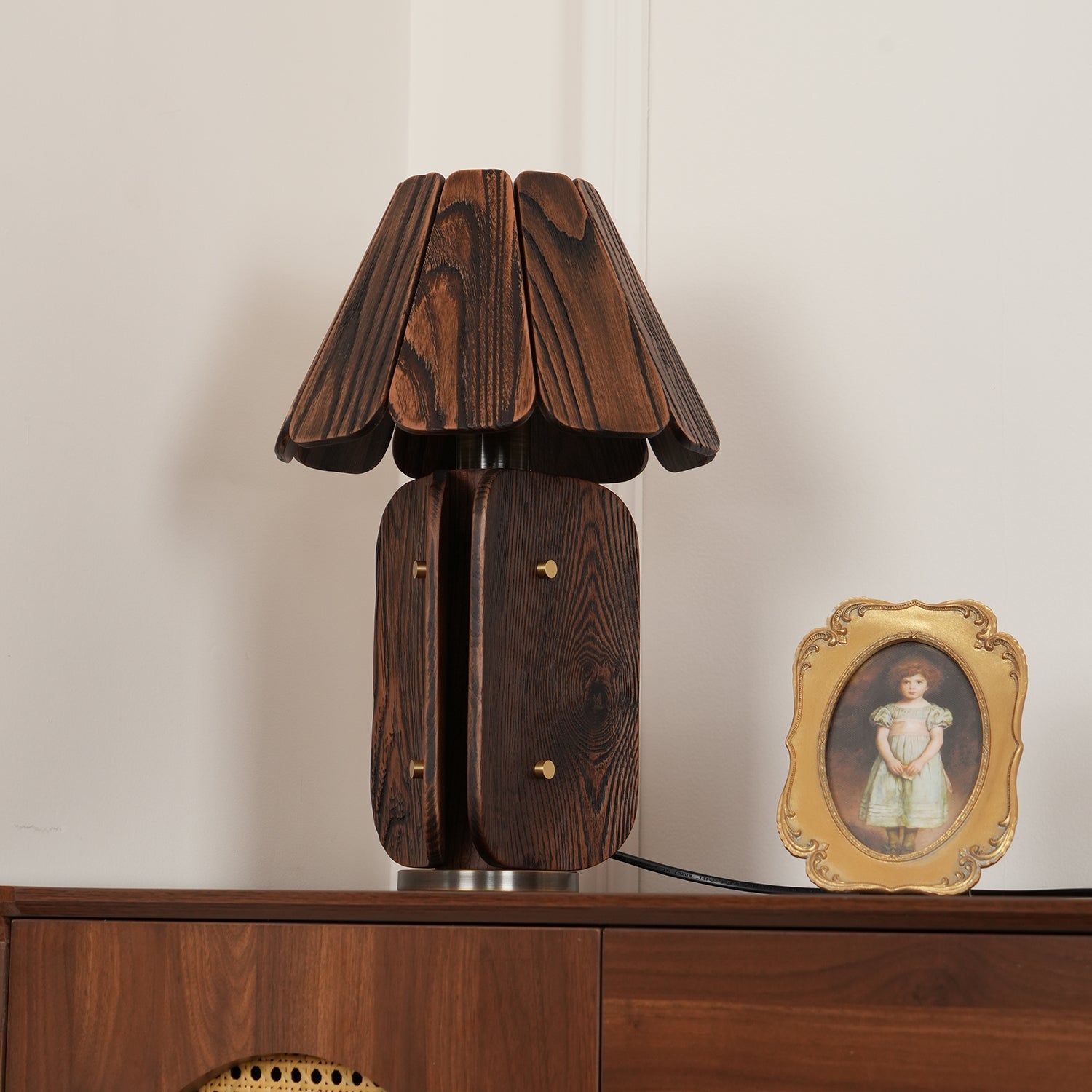 Kubec Table Lamp