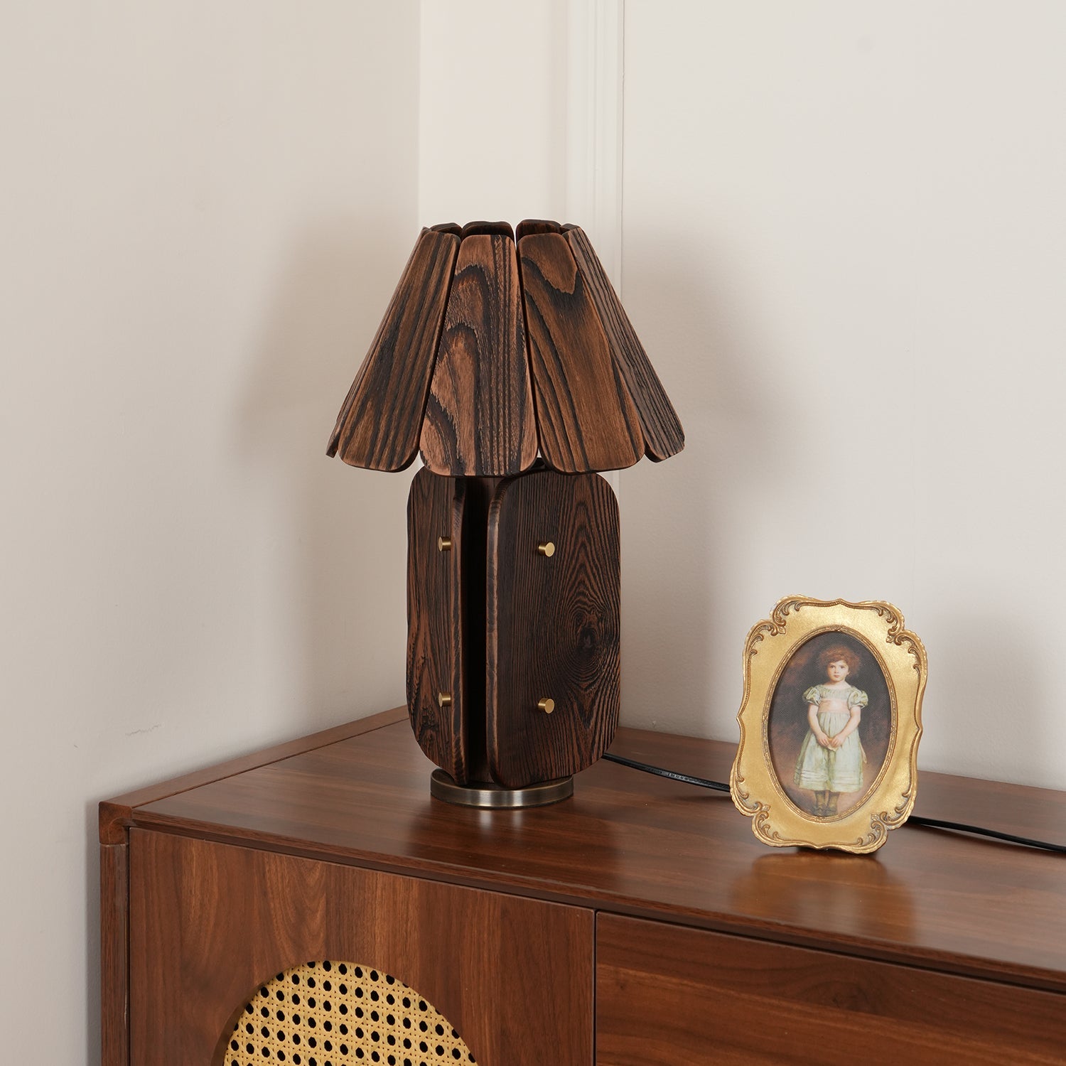 Kubec Table Lamp