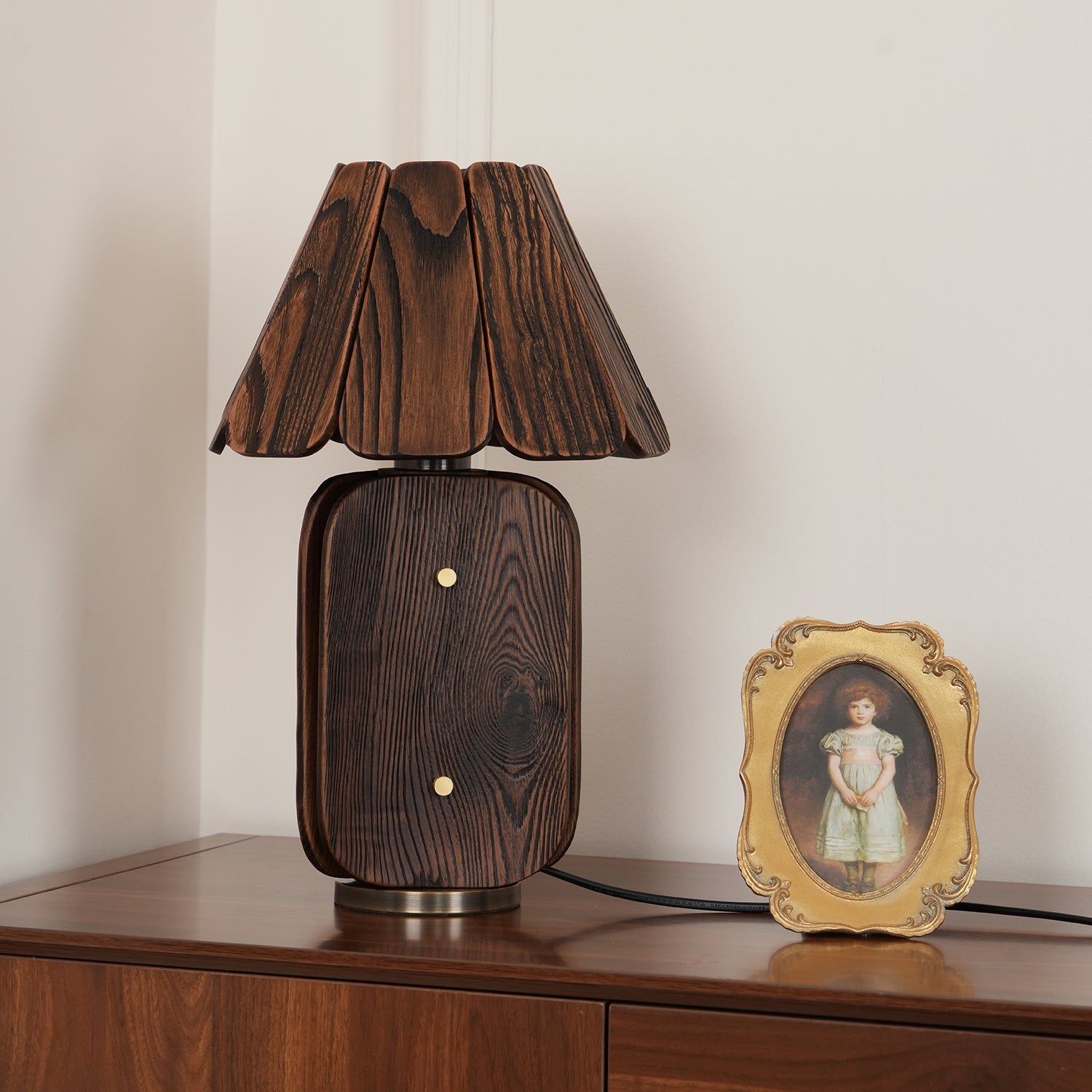 Kubec Table Lamp