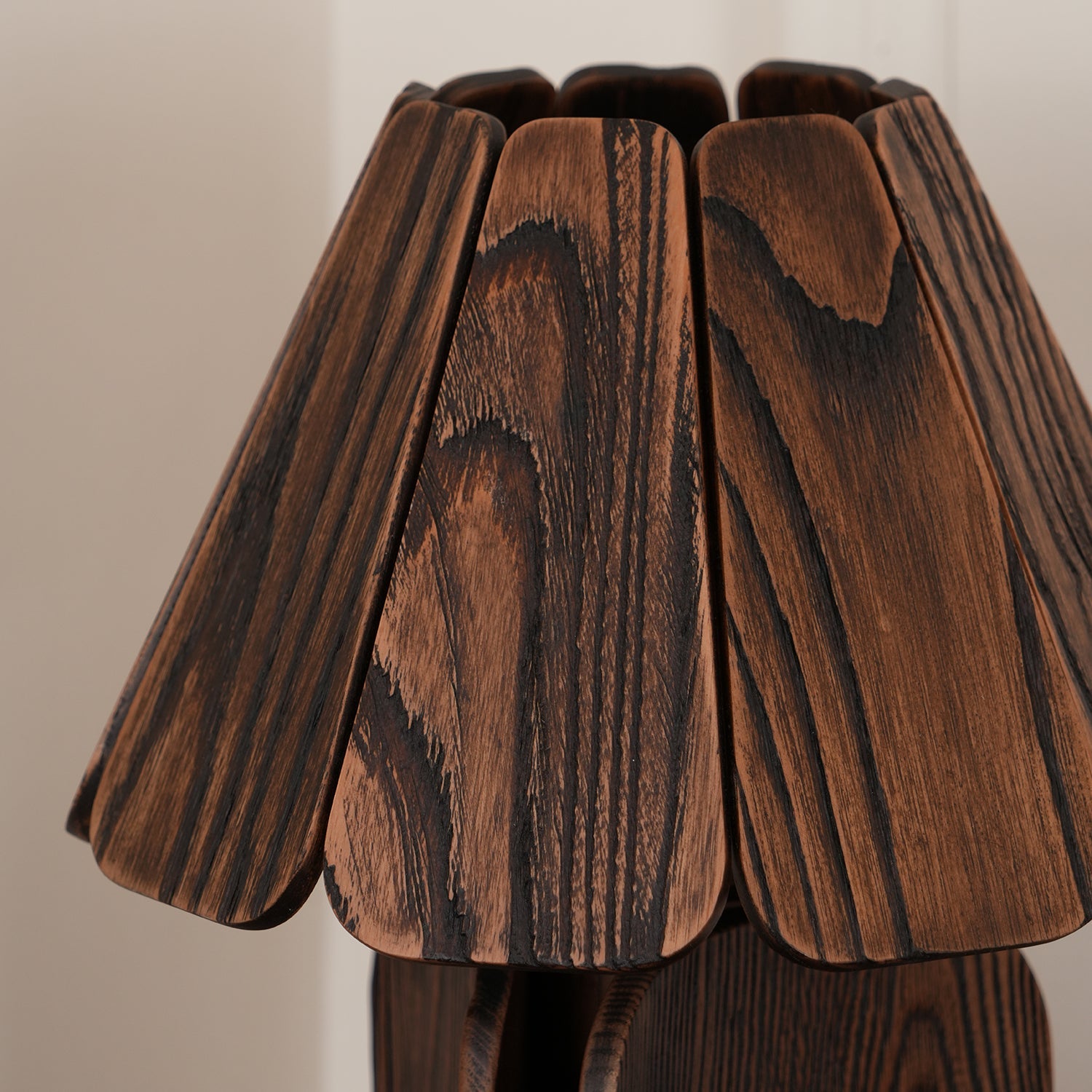 Kubec Table Lamp