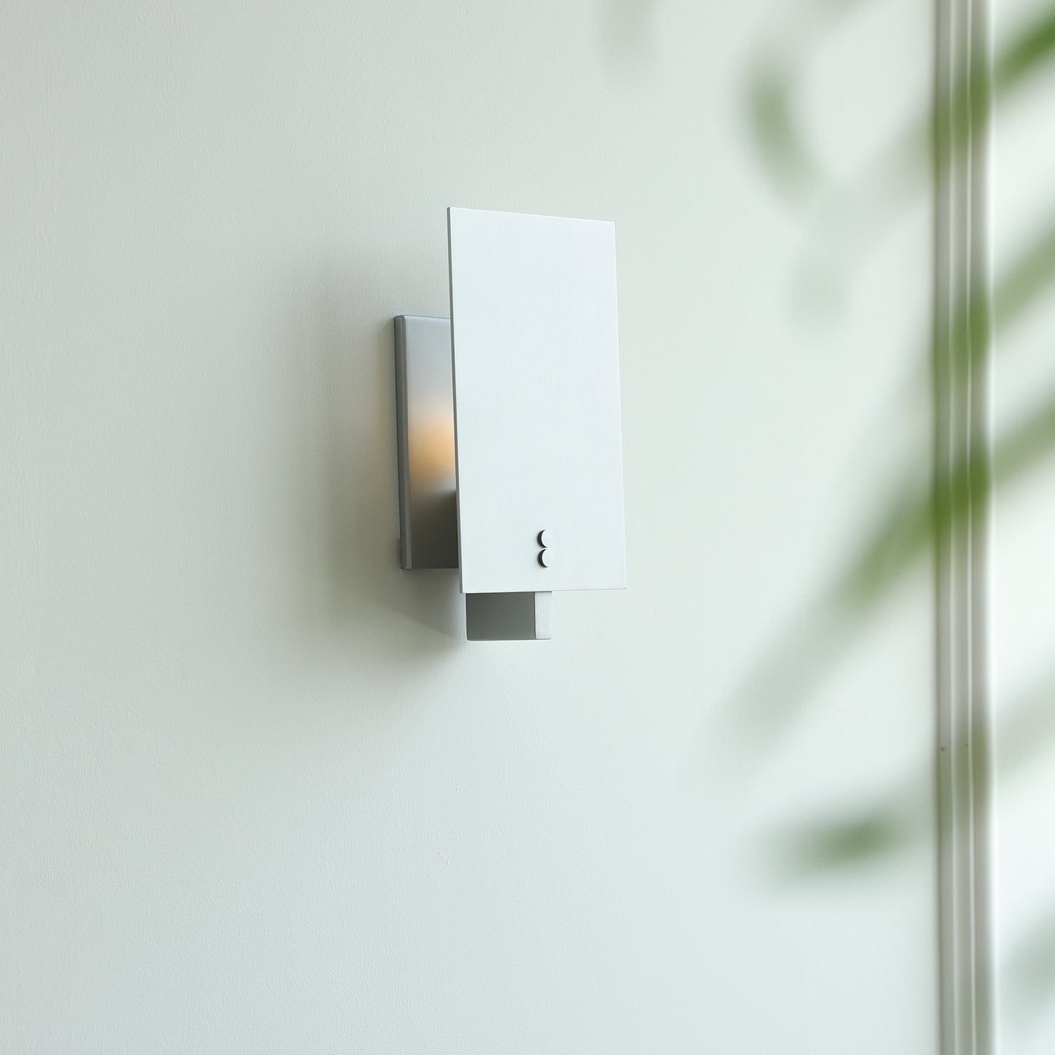Kyren Wall Lamp