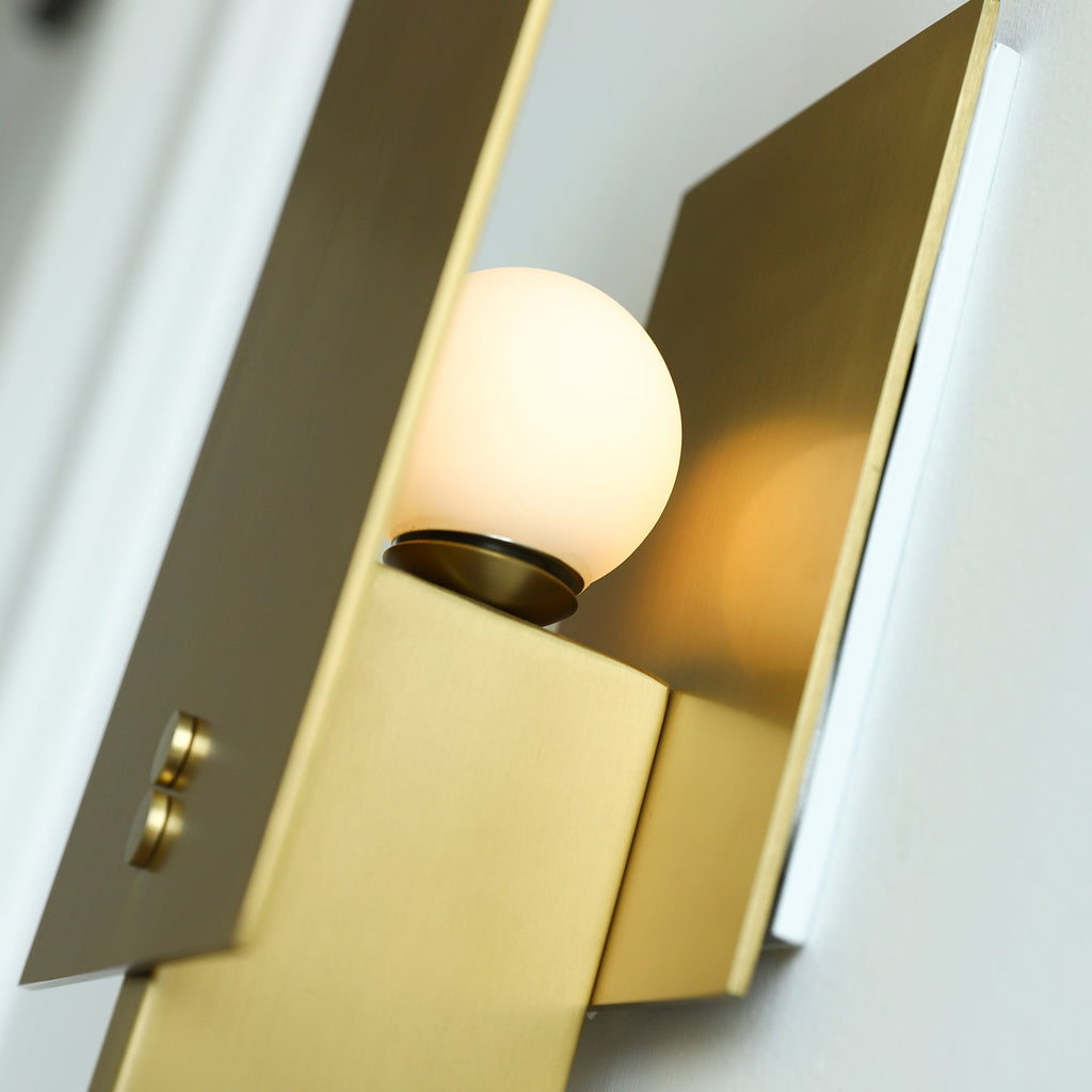 Kyren Wall Lamp