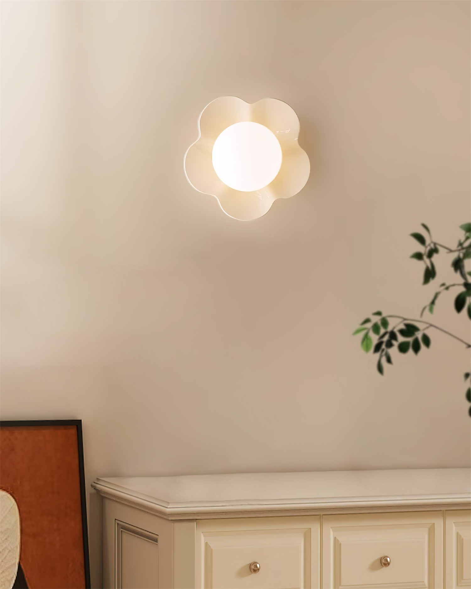 La Fleur Wall Lamp