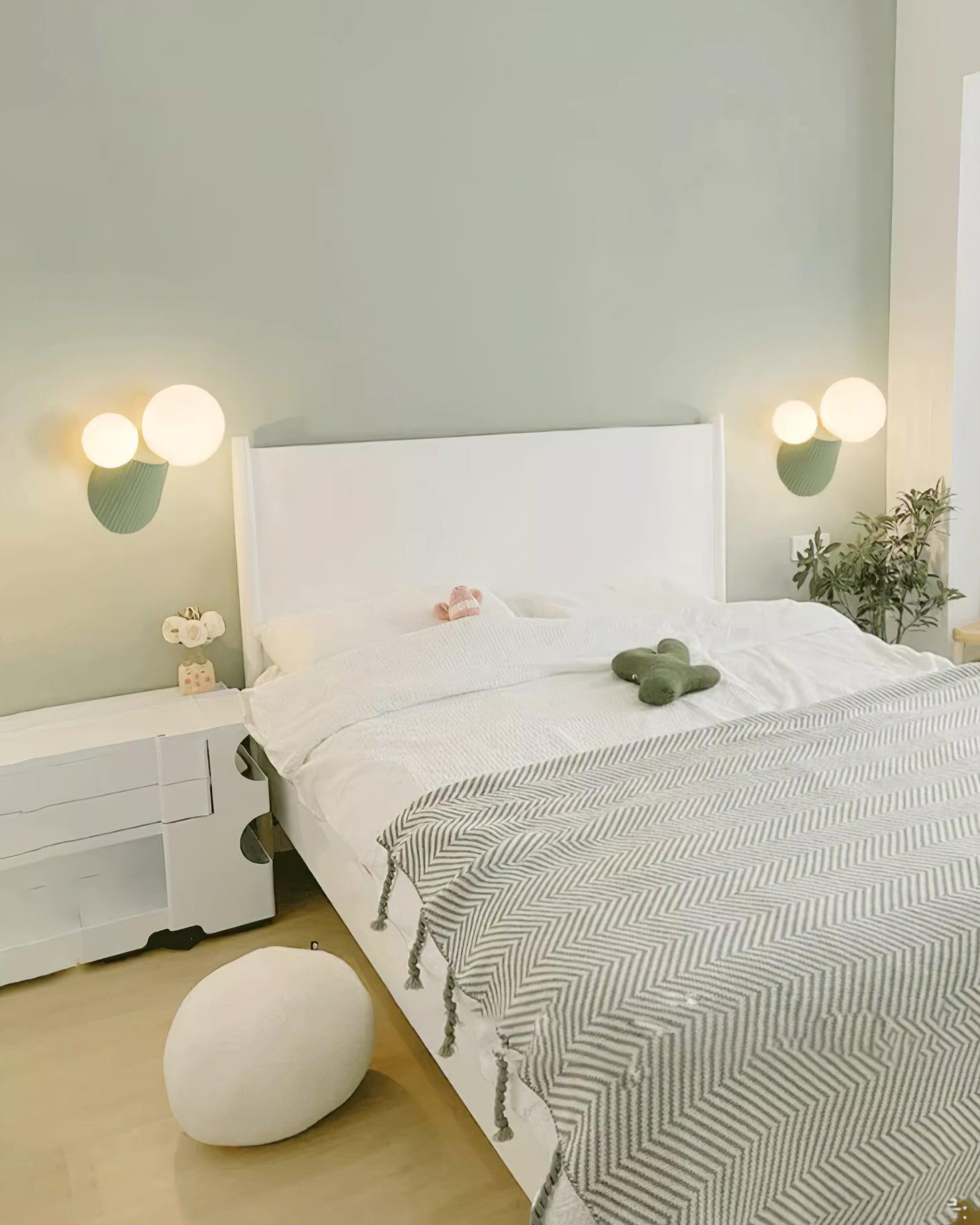 Land Wall Light