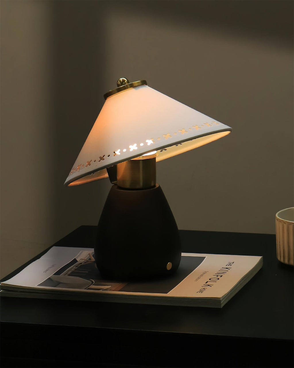 Lattice Table Lamp