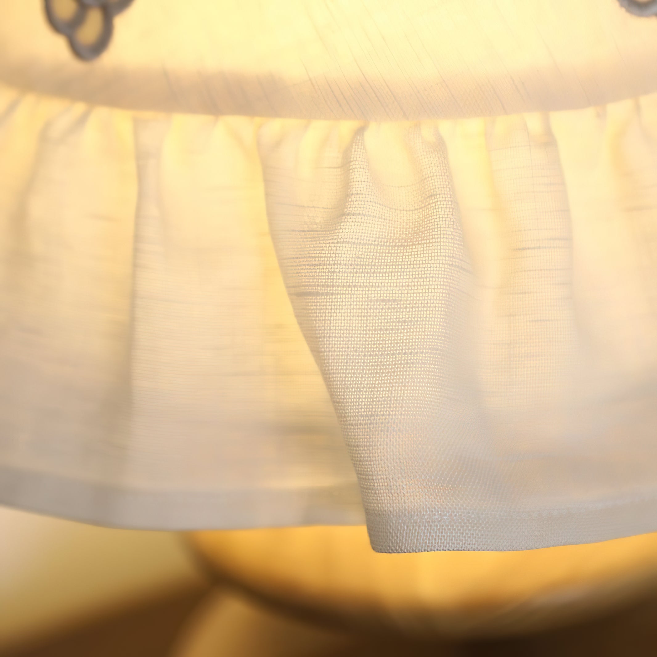 Lavelle Table Light