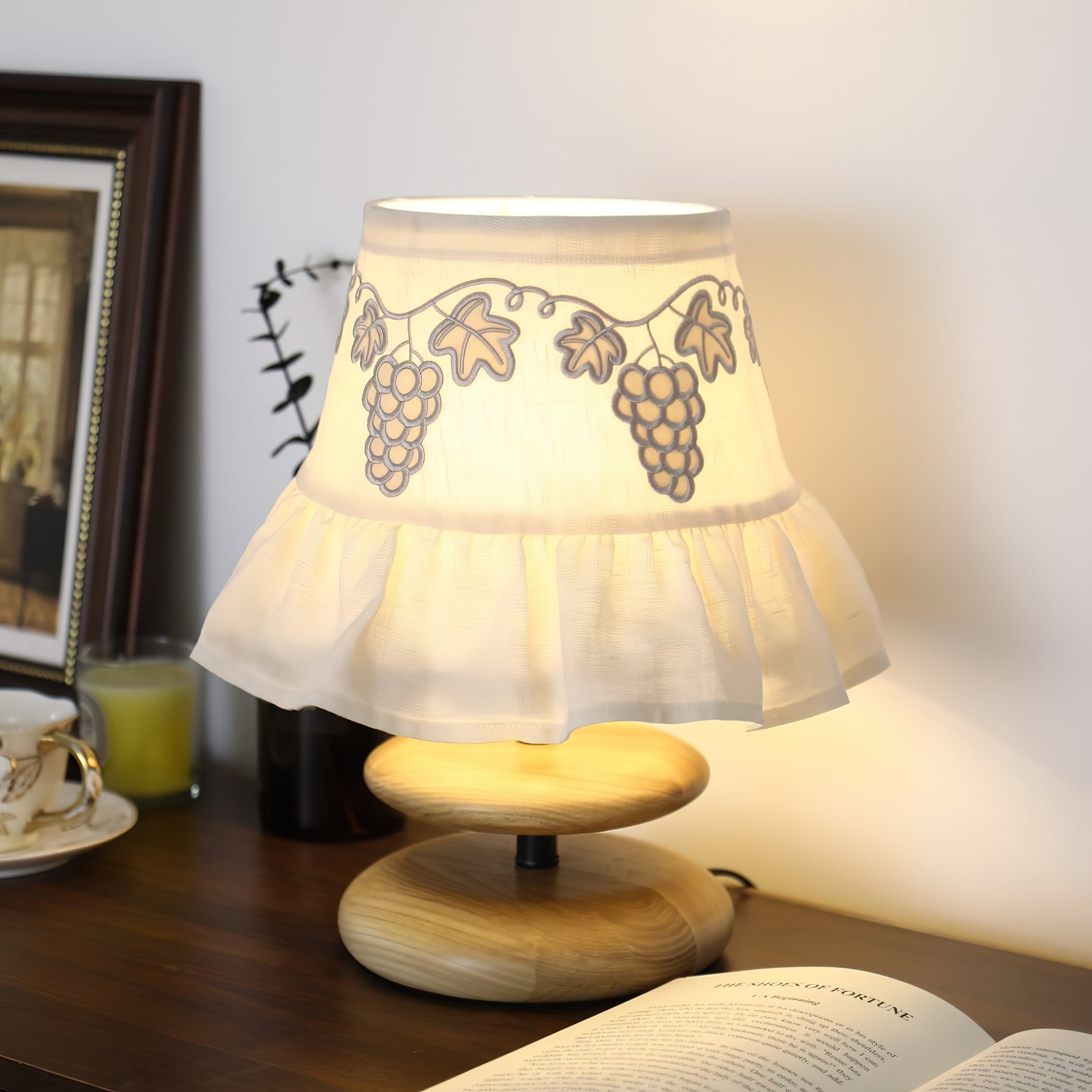 Lavelle Table Light
