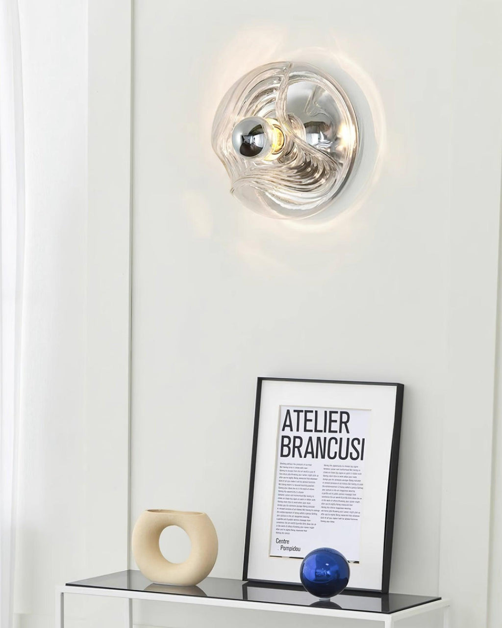 Leisa Wall Lamp