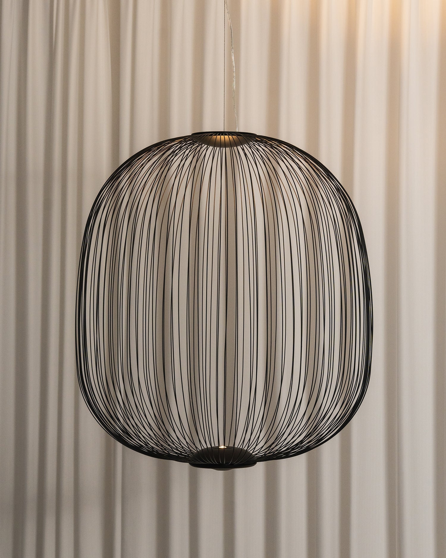Lightweight Spokes Cage Pendant Lamp