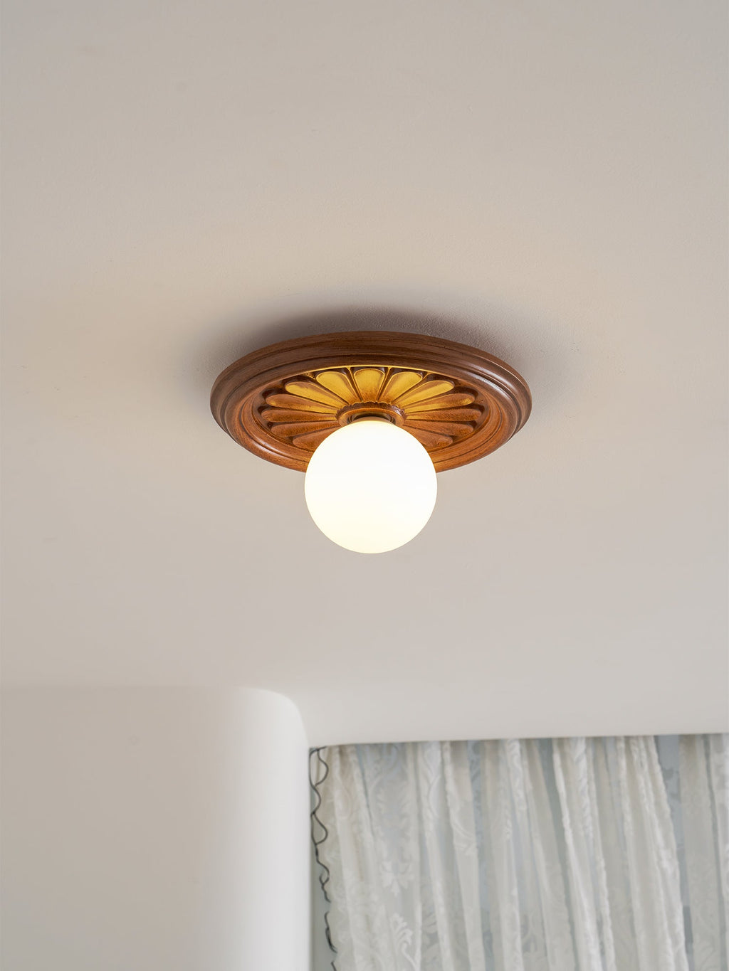 Liila Ceiling Light