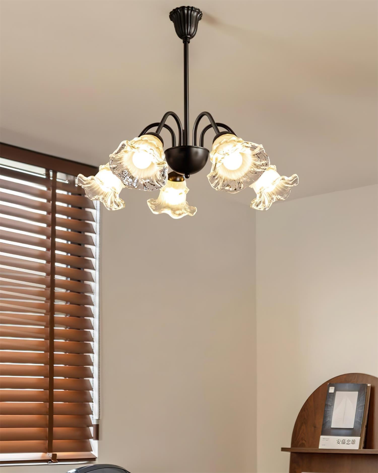 Lilura Chandelier