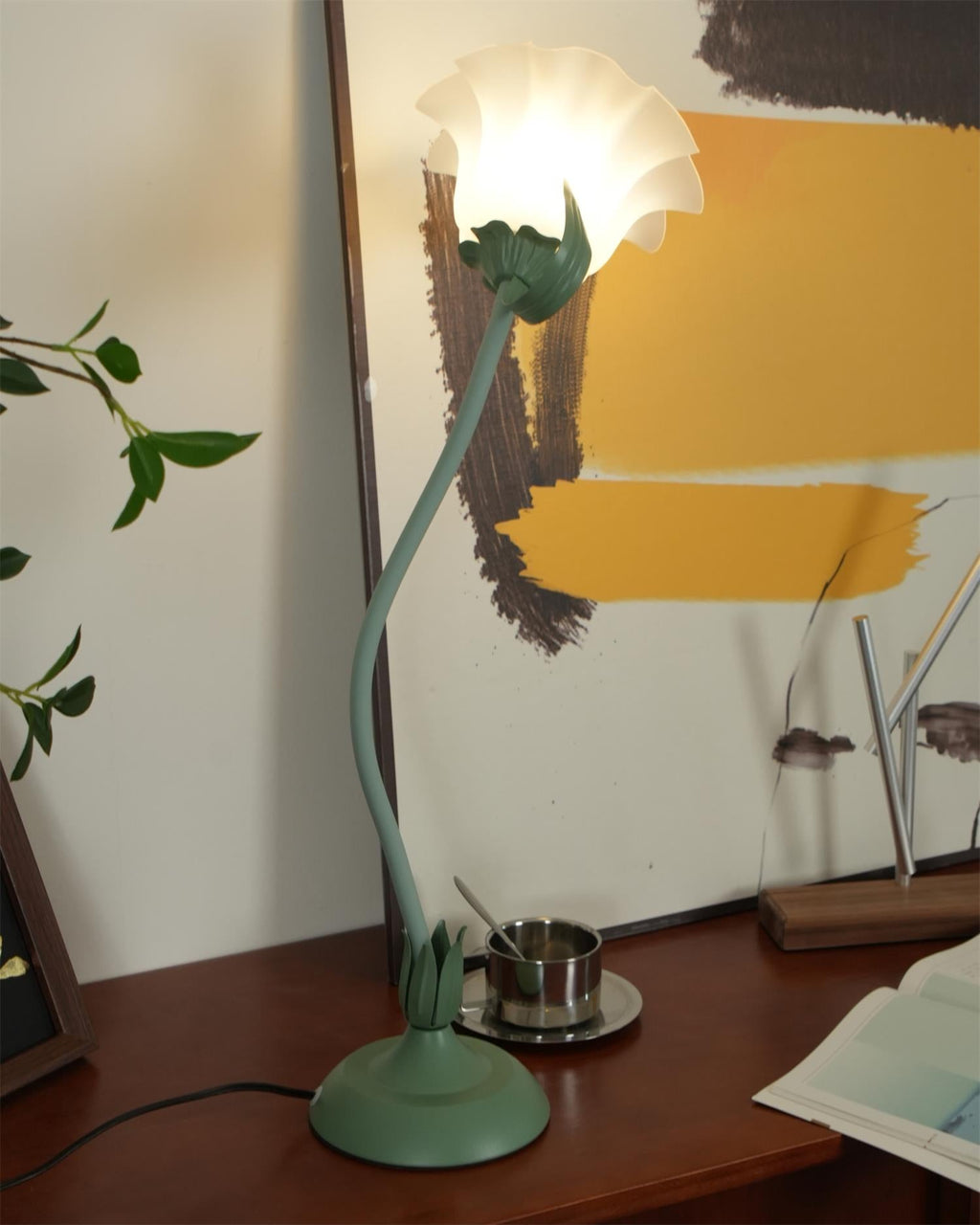 Lily Flower Table Lamp
