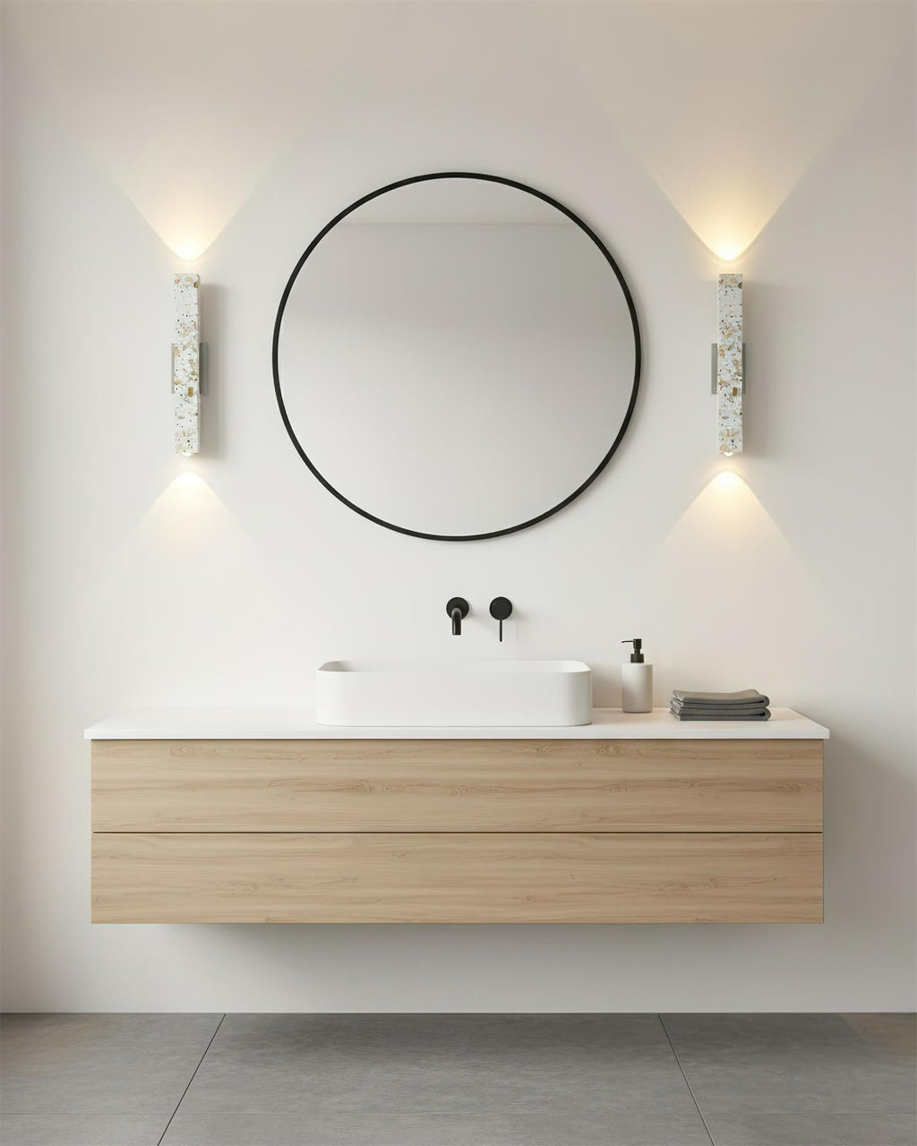 Linea Wall Lamp