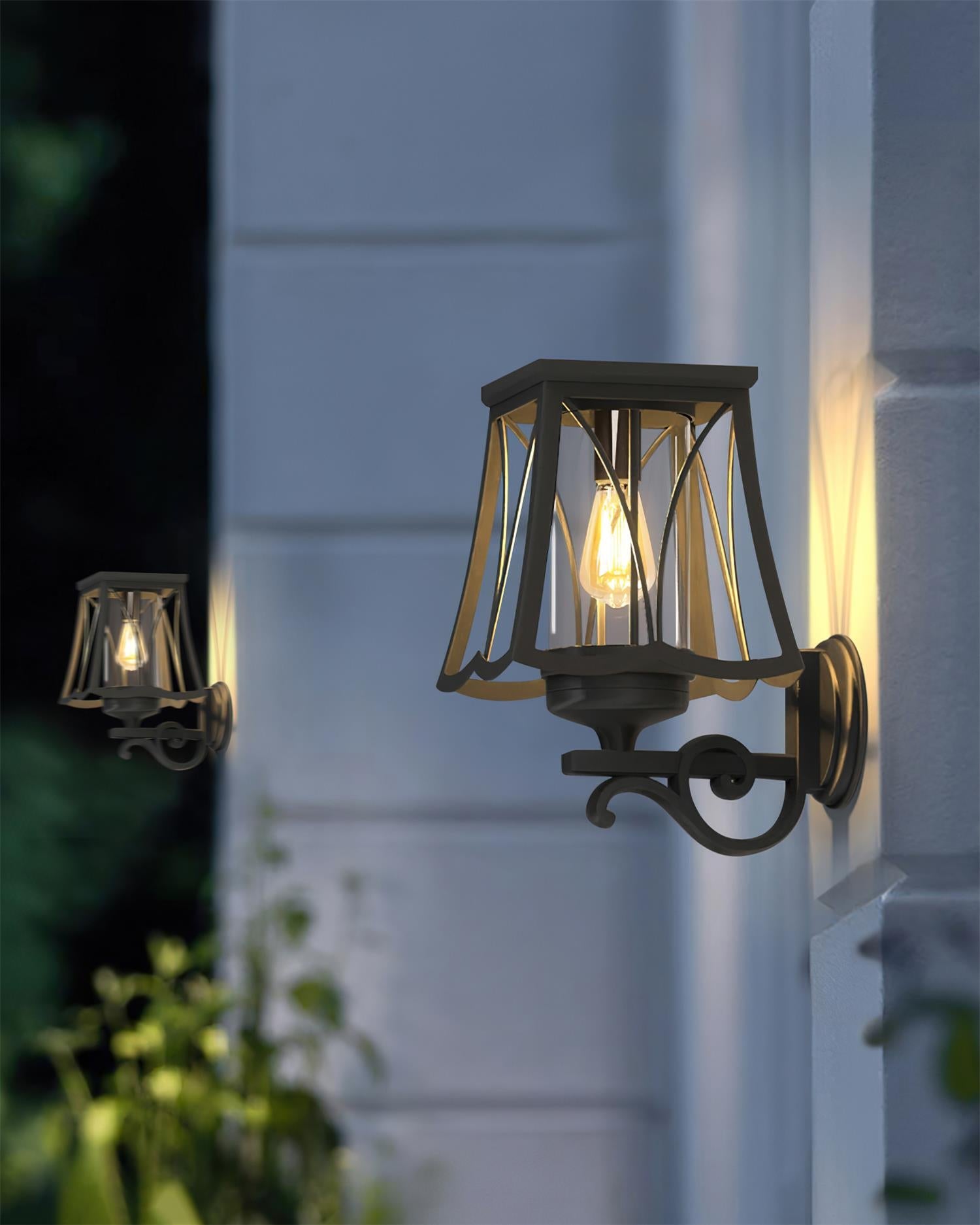 Loria Outdoor Wall Lamp