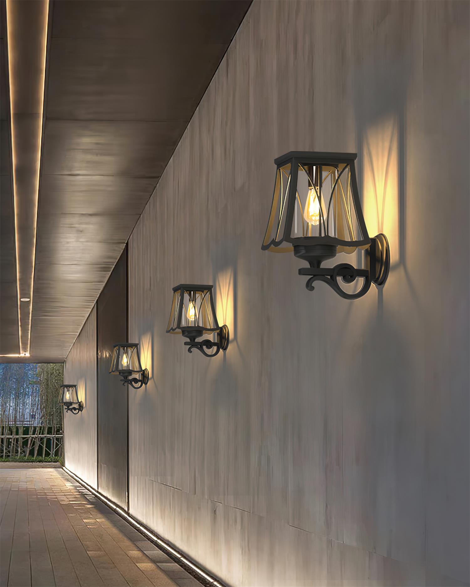 Loria Outdoor Wall Lamp
