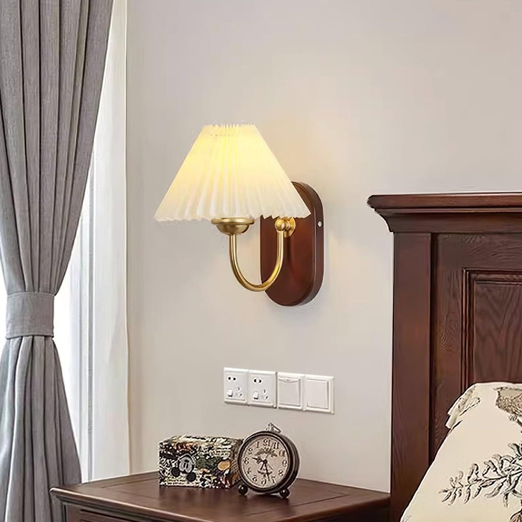 Louise Wall Lamp