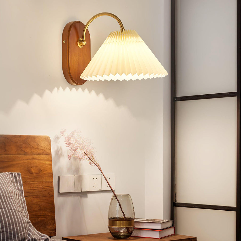 Louise Wall Lamp