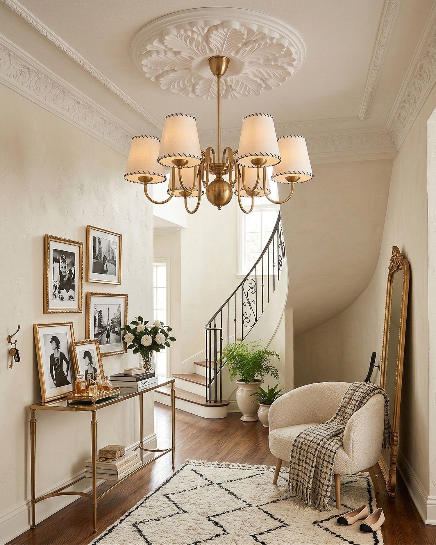 Lucienne Chandelier