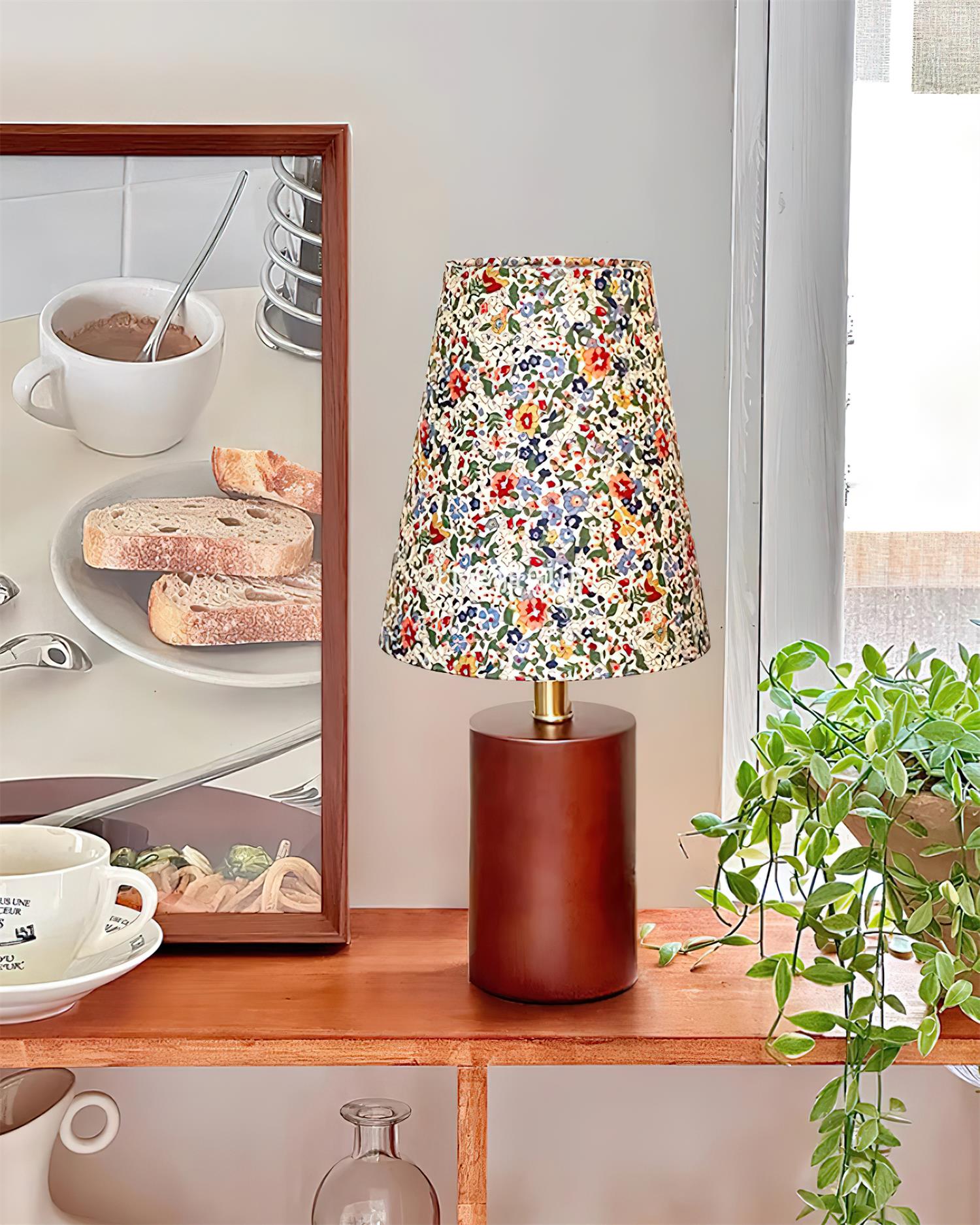 Lulu Jylin Table Lamp