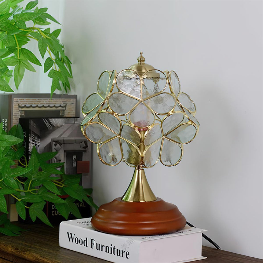Lumi Tiffany Table Lamp