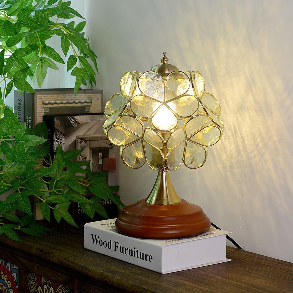 Lumi Tiffany Table Lamp