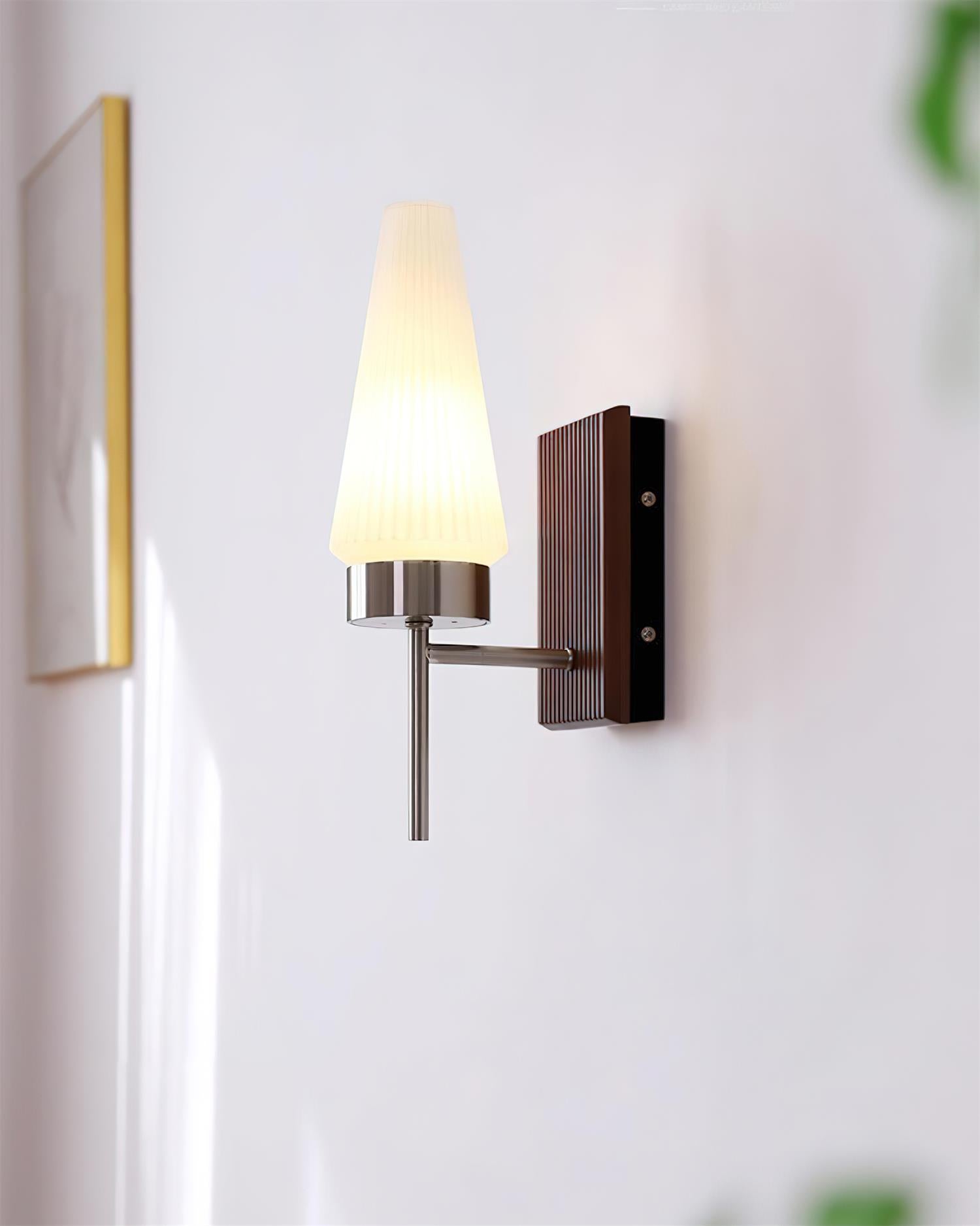 Lunard Wall Lamp