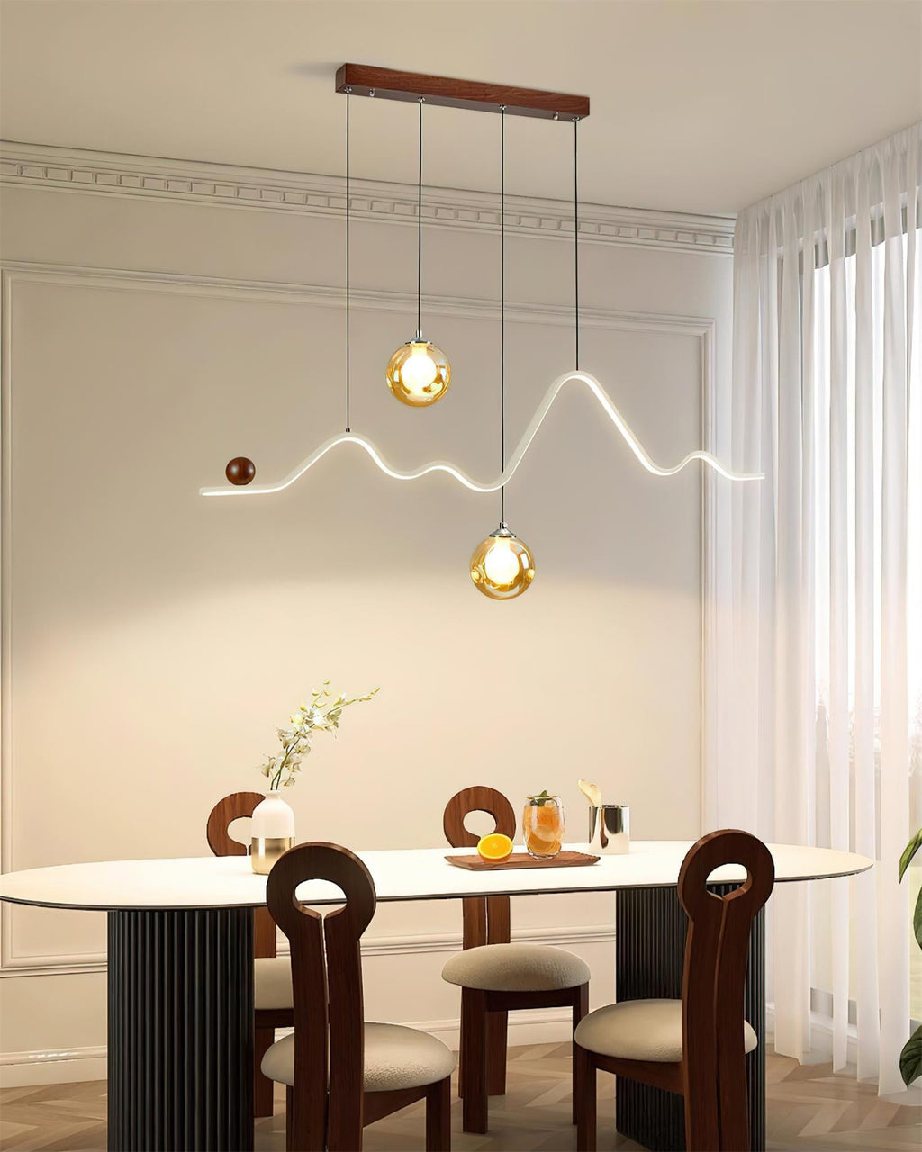 Lunaris Chandelier