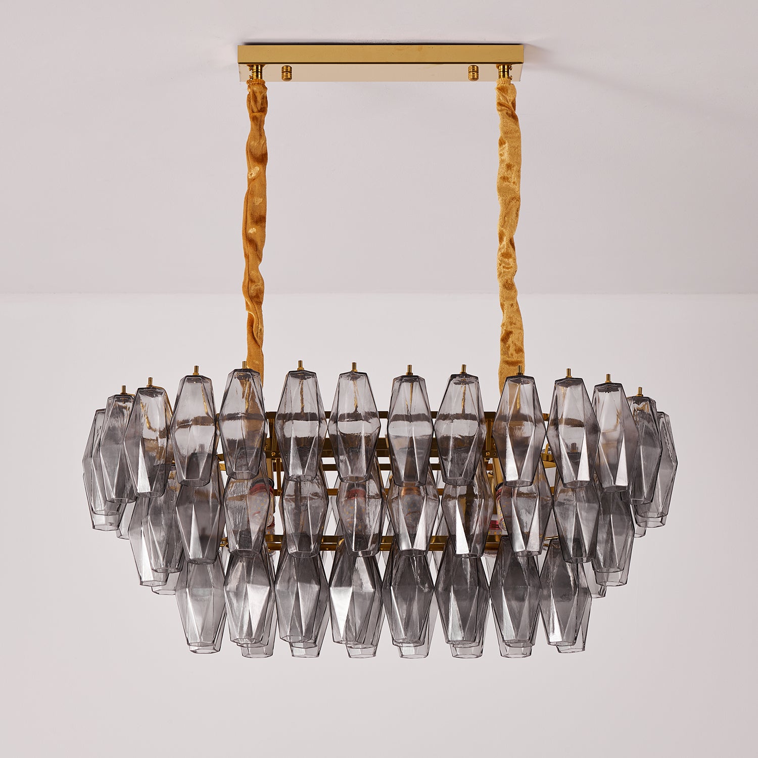 Lunvara Chandelier