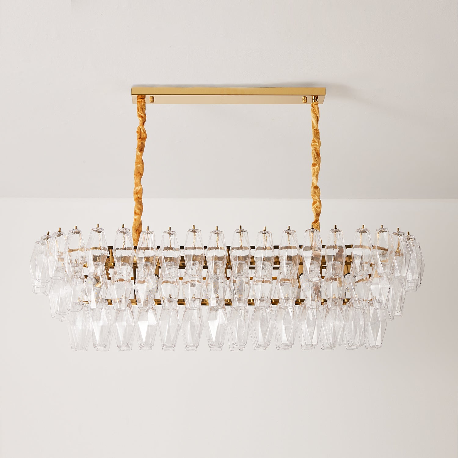 Lunvara Chandelier