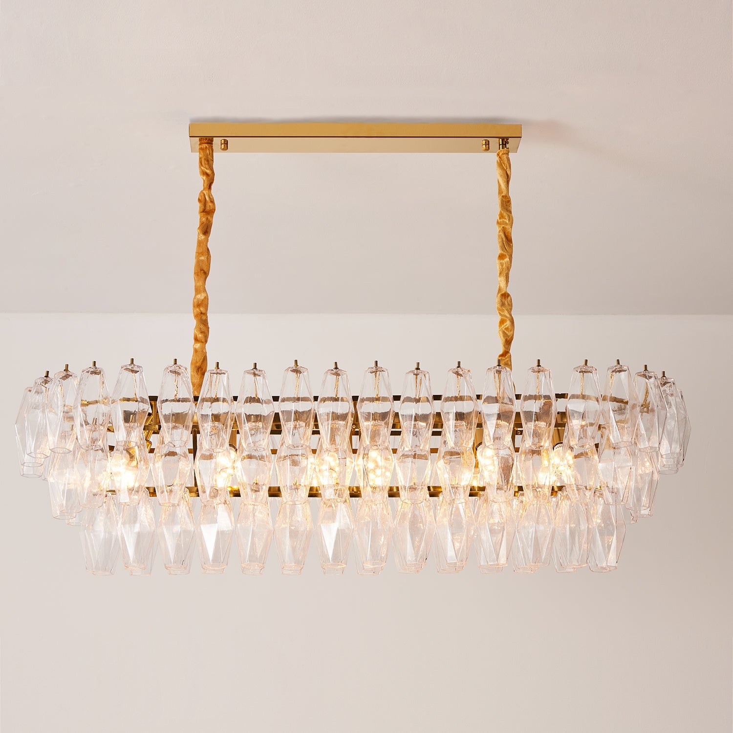 Lunvara Chandelier