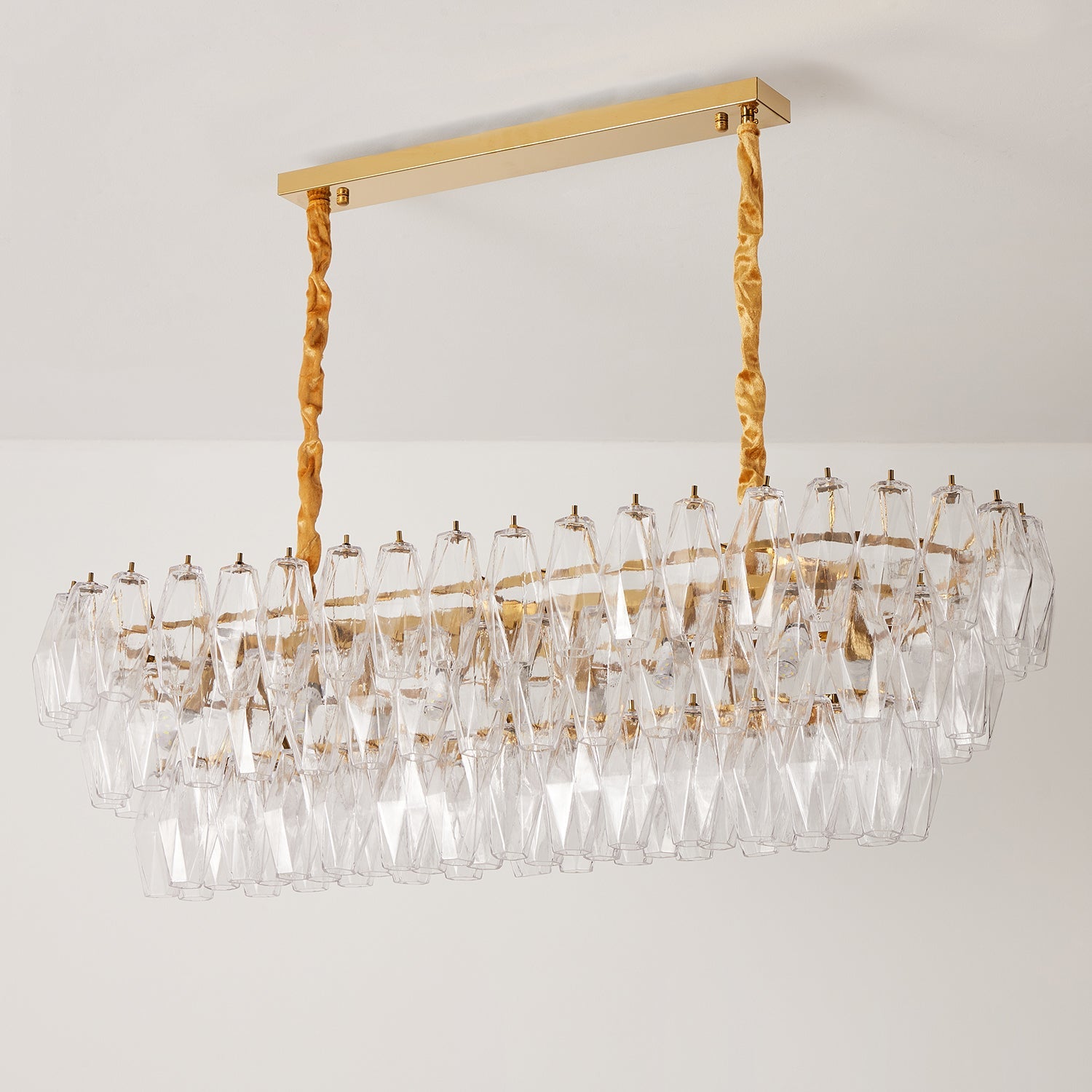 Lunvara Chandelier