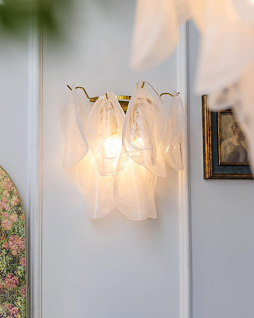 Magnolia Wall Light