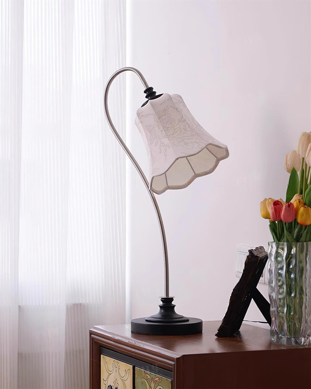 Magnolya Table Lamp