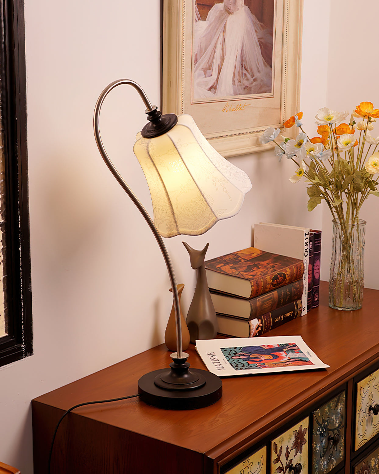 Magnolya Table Lamp