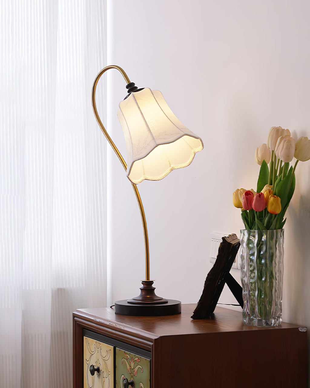 Magnolya Table Lamp