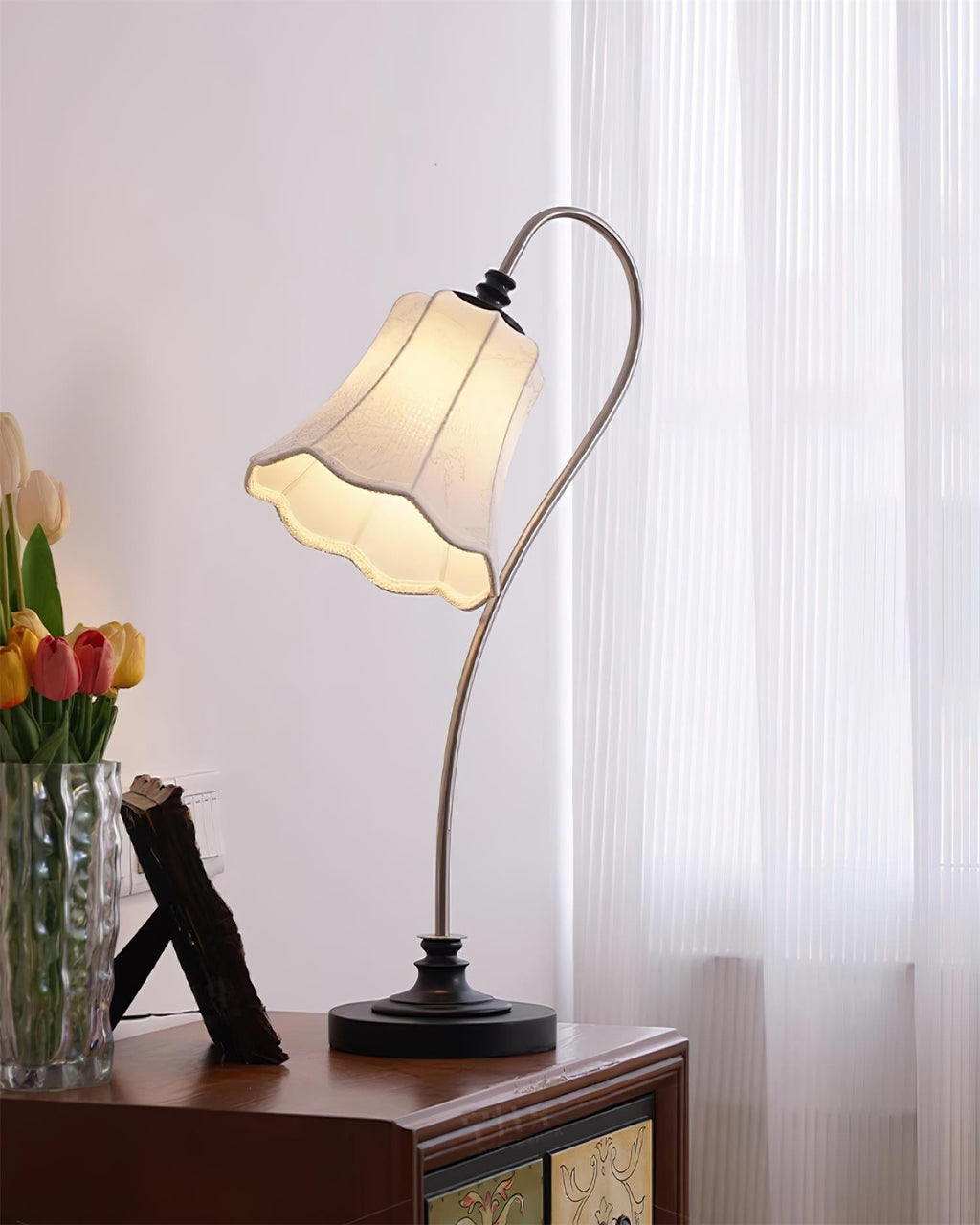 Magnolya Table Lamp
