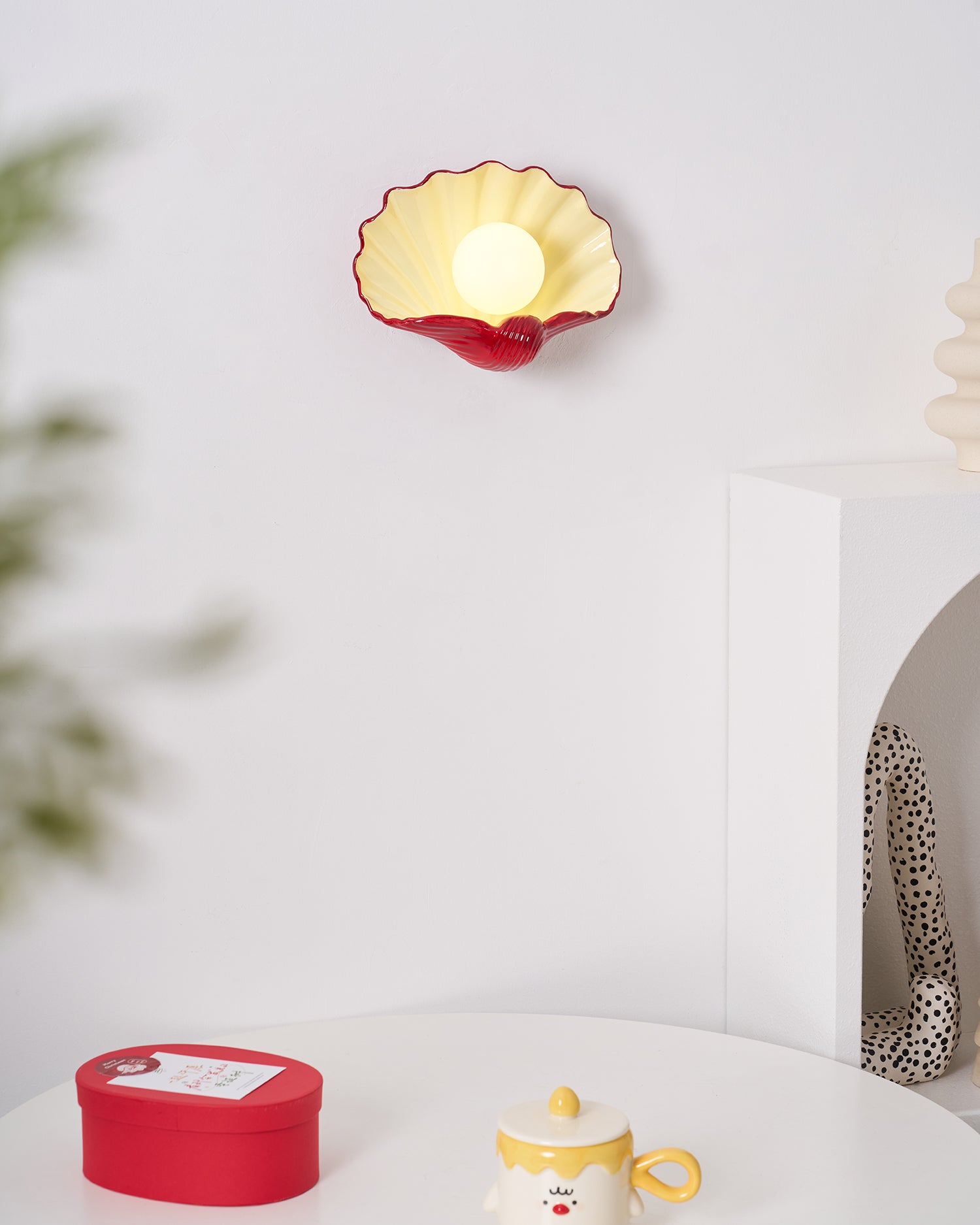 Marisca Wall Lamp