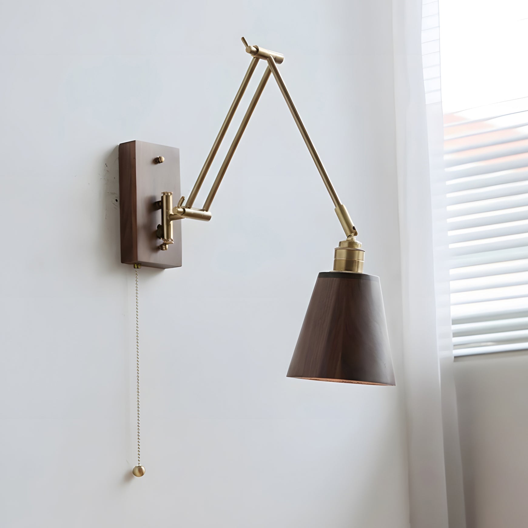 Marlow Adjustable Wall Lamp