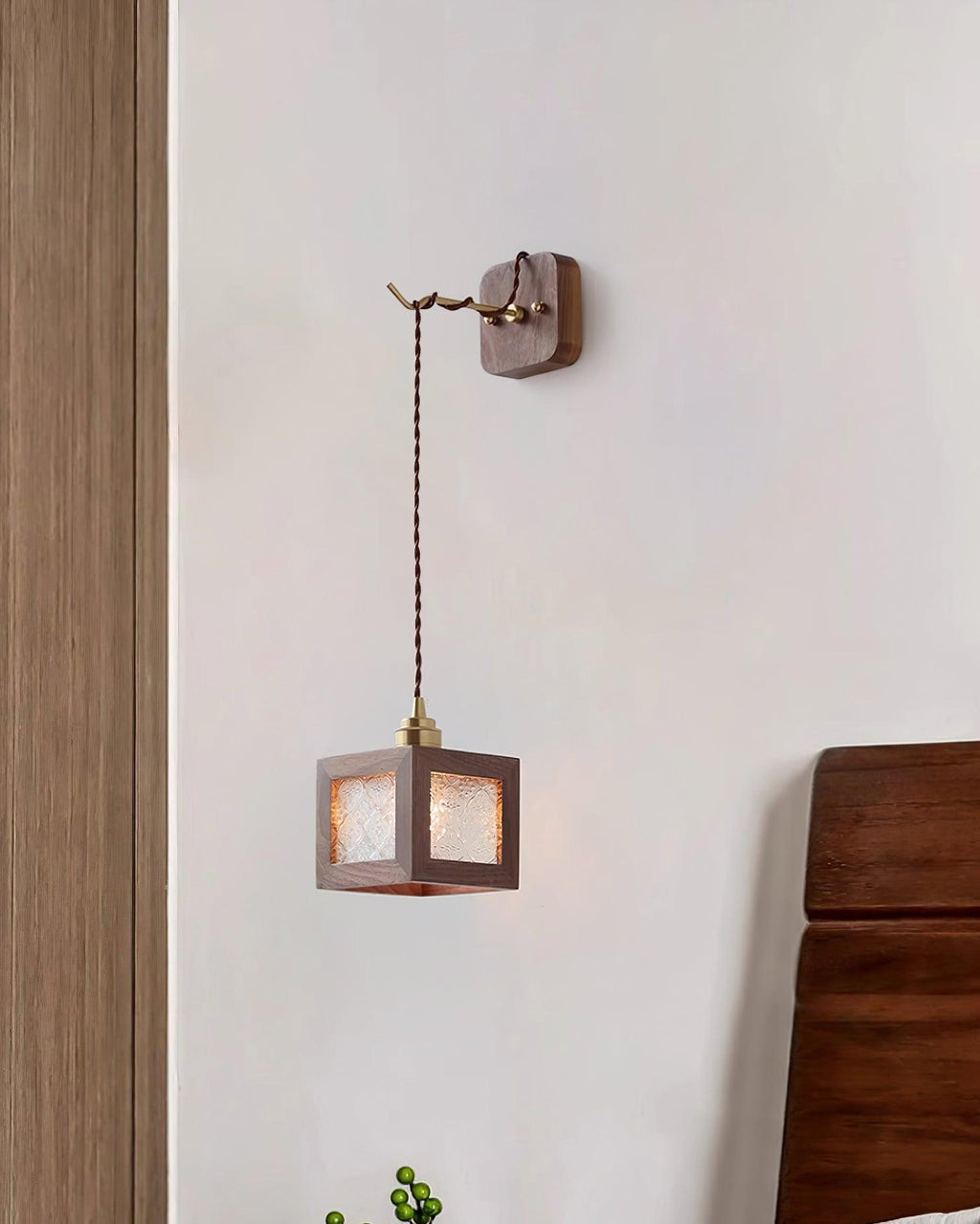 Matilda Wood Wall Lamp