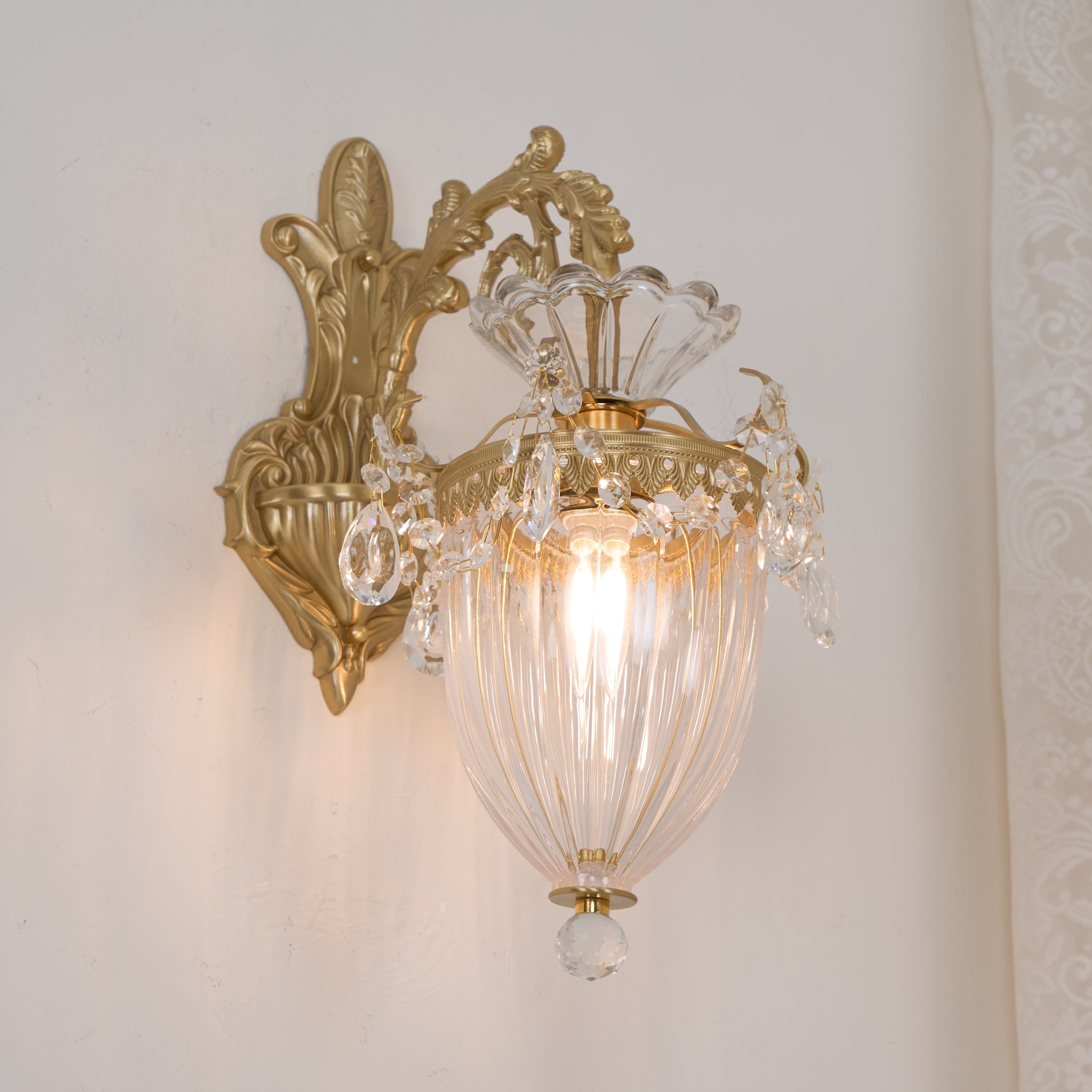 Mesas Crystal Wall Lamp