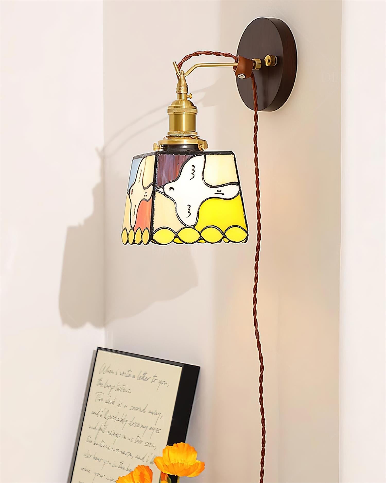 Miroa Wall Lamp