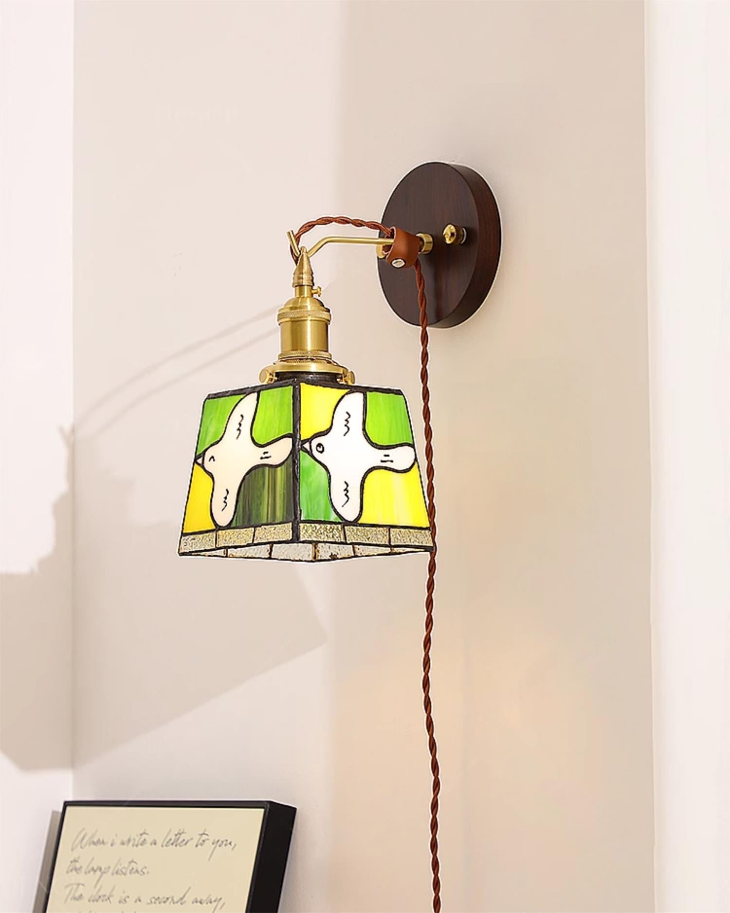 Miroa Wall Lamp
