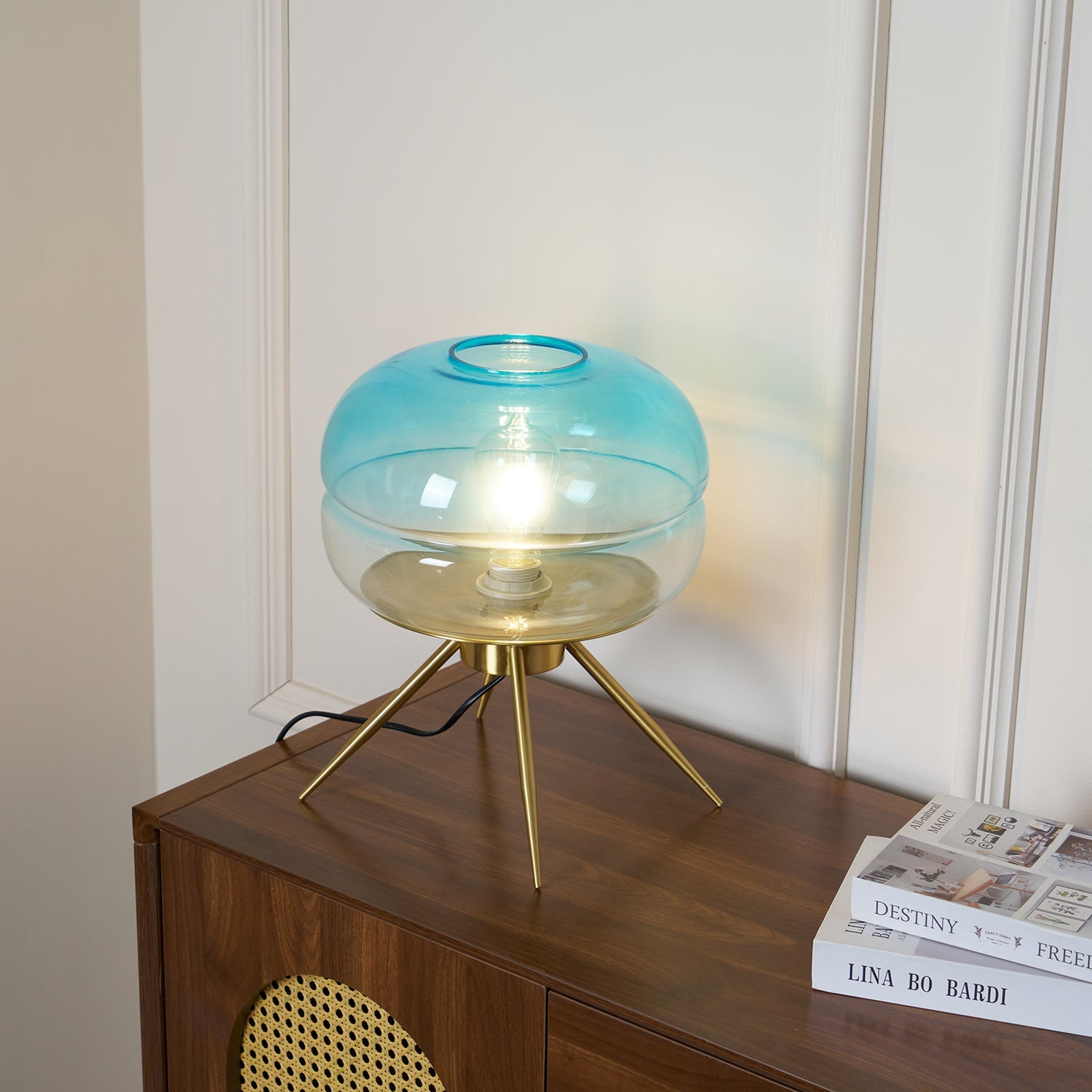 Moda Table Lamp