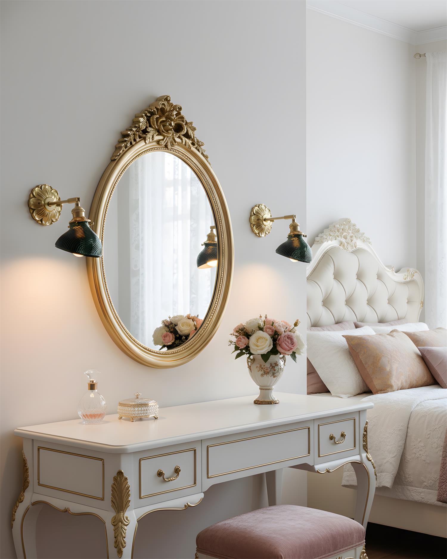 Nacre Petal Wall Lamp